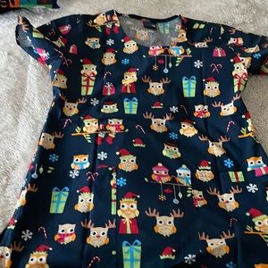 Zoe chloe scrub top Christmas 🎄 XS